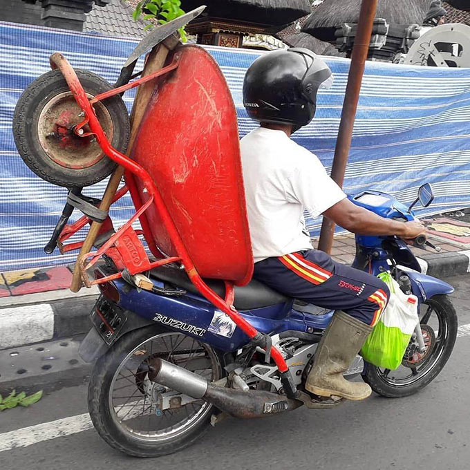 Как легко перевезти телегу на Бали