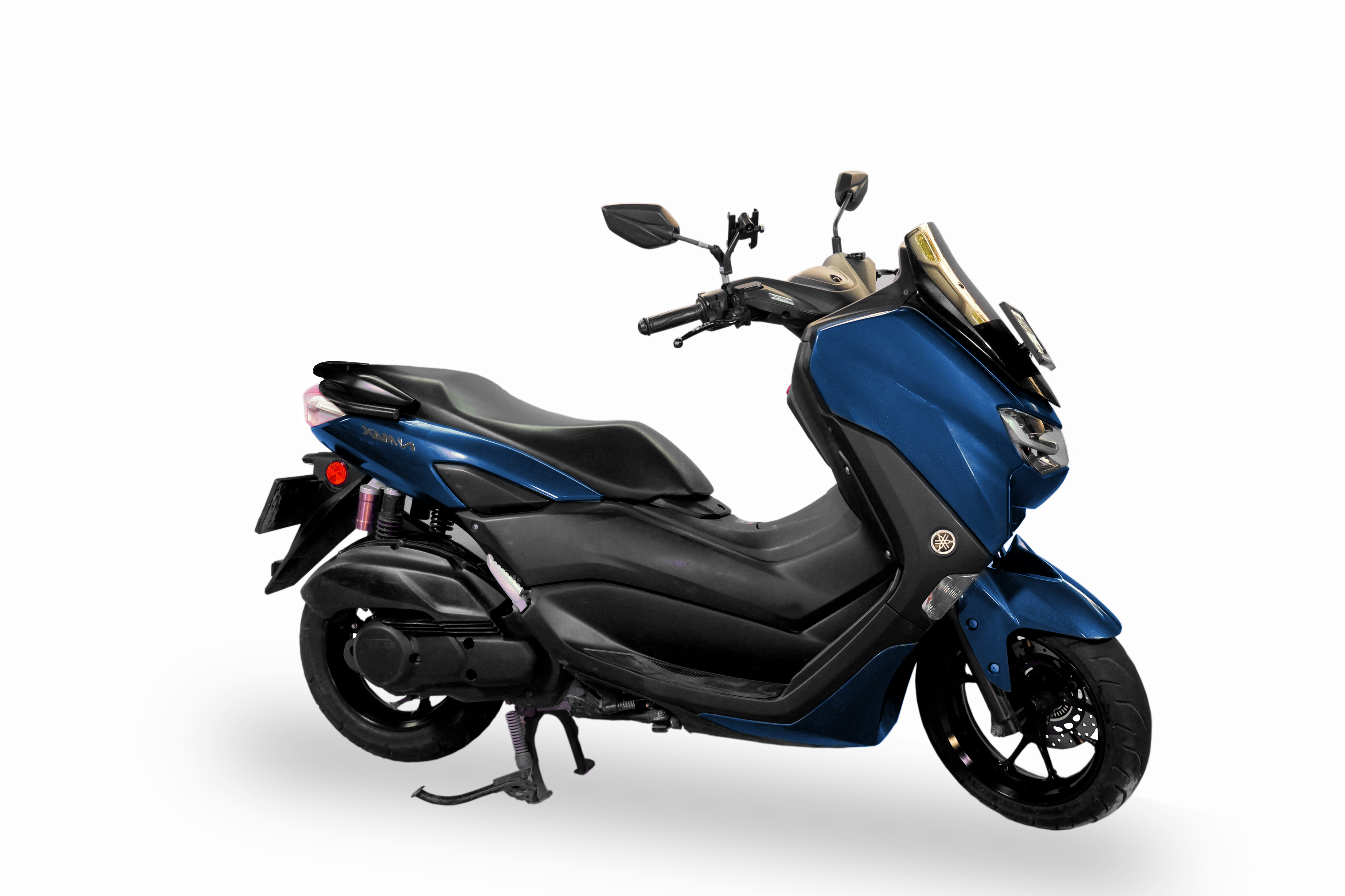 Mieten Sie einen Yamaha All New Nmax (blau)